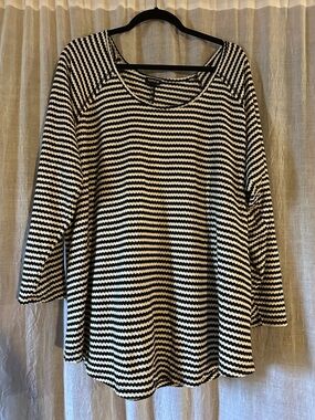 torrid Black & White Zigzag Shirt